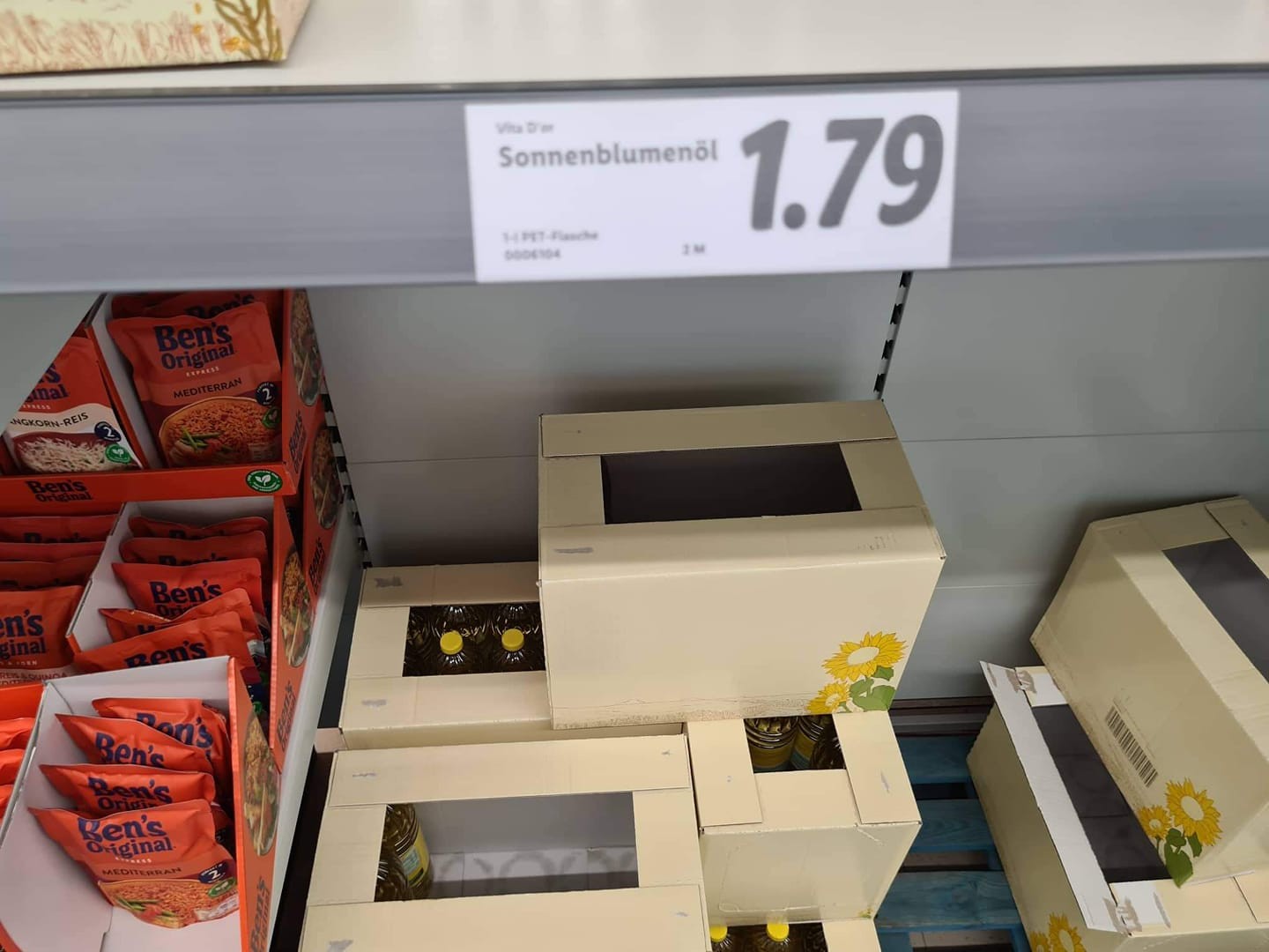 Cena oleja v jeden zo supermarketov v Nemecku. 