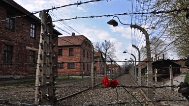 79 lat temu Niemcy deportowali pierwszych Polaków do KL Auschwitz. "Zdrowi i młodzi mają prawo żyć tu nie dłużej niż trzy miesiące"