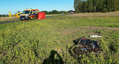 Tragedia na drodze pod Sieradzem. Ciało leżało w polu, już nic nie dało się zrobić