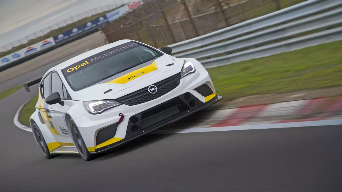 Opel Astra TCR