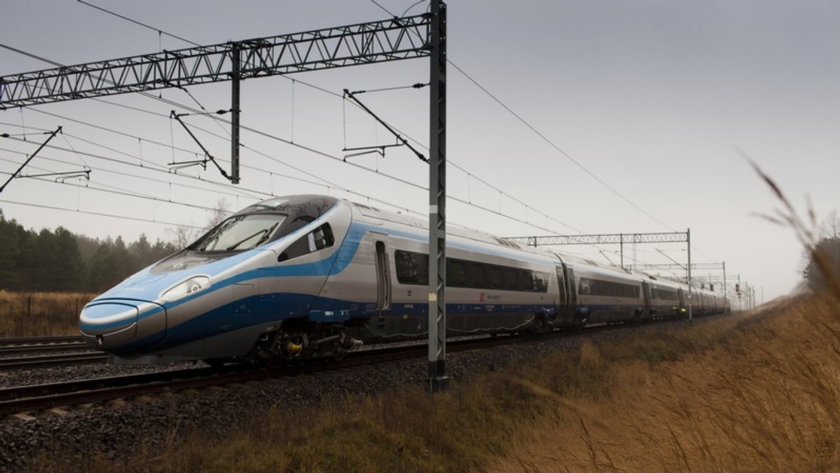 Pasażerowie, zwłaszcza wieczornych pociągów pendolino, narzekają na problem z toaletami w składach. Zdarza się, że nawet połowa z nich wyłączona jest z eksploatacji w trakcie jazdy.