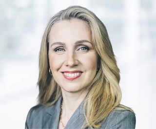 Dr Adriana Kiędzierska-Mencfeld