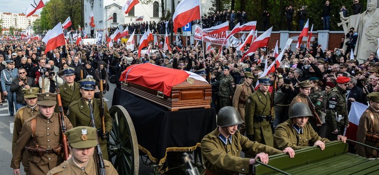 Płk Zygmunt Szendzielarz "Łupaszka" spoczął na Wojskowych Powązkach. ZOBACZ ZDJĘCIA