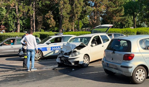 Saobraćajna nesreća kod Pravnog fakulteta