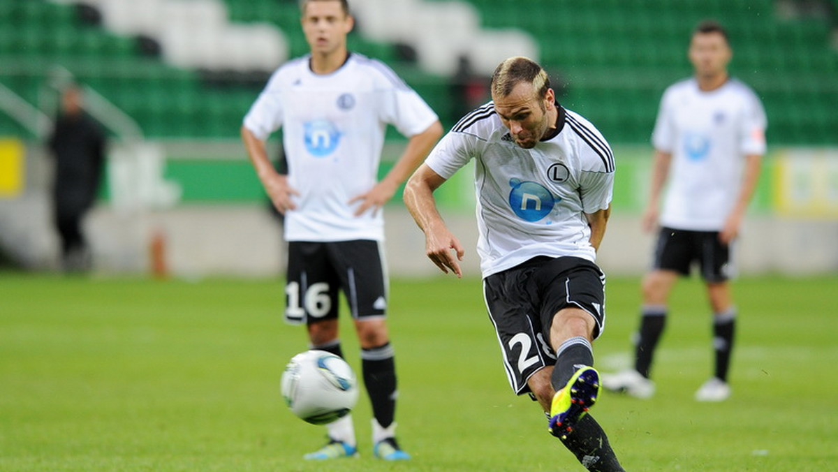 Legia Warszawa wygrała z czwartoligową Pilicą Białobrzegi 5:0 w rozegranym we wtorek meczu sparingowym. Pierwszego gola strzelił w 36. minucie Moshe Ohayon, a później dwa gole dołożył Michał Żyro. W ostatnich minutach wynik ustalili Danijel Ljuboja i Janusz Gol.