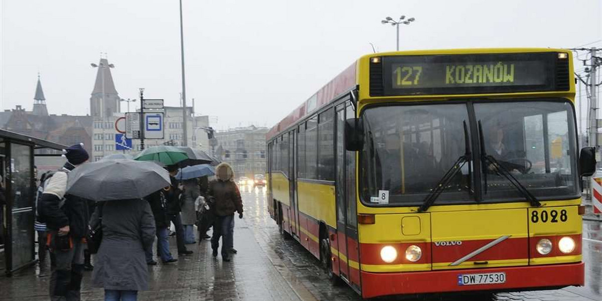 Auta przyspieszą kosztem pasażerów