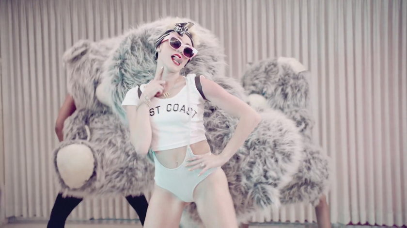 Teledysk Miley Cyrus We Can't Stop wideo