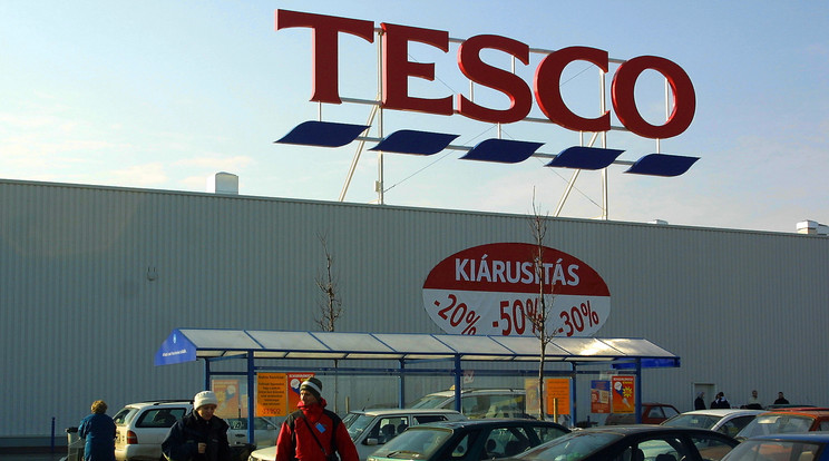 A magyar Tesco is igyekszik kiszámíthatóbbá próbálja tenni a bevásárlást, ezért az irányáras módszerről május -5-től – azaz csütörtöktől – áttér a fixáras rendszerre az online vásárlásoknál / Fotó: Northfoto