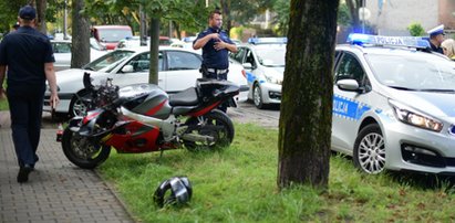 Obława we Włochach. Motocyklista ucieka w kajdankach