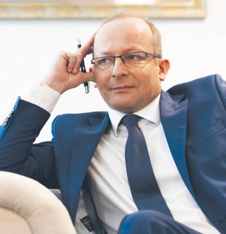 Olszewski: Trzeba zbudować przejrzysty system walki z dezinformacją [WYWIAD]