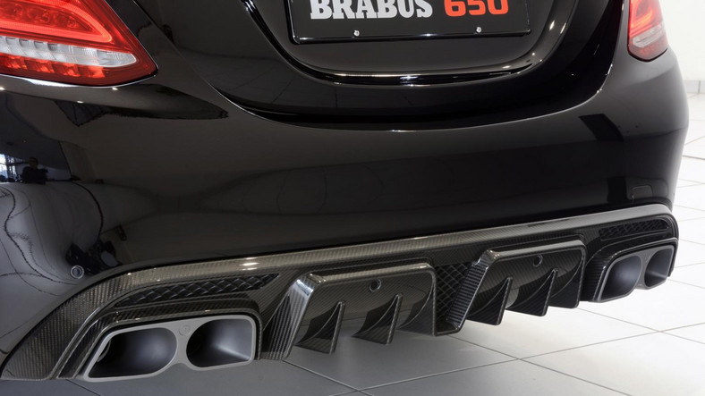 Brabus zbudował 650konnego Mercedesa C 63 AMG S