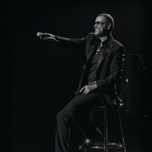 George Michael na zdjęciach z trasy, jaką zagrał w latach 2011-2012 z towarzyszeniem symfoników