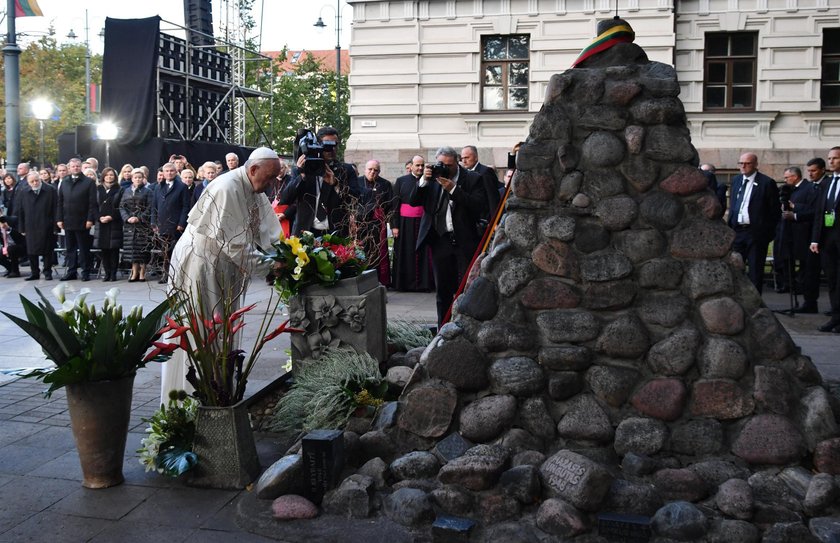 Co papież zarzuca Polakom? Franciszek podpadł im na Litwie