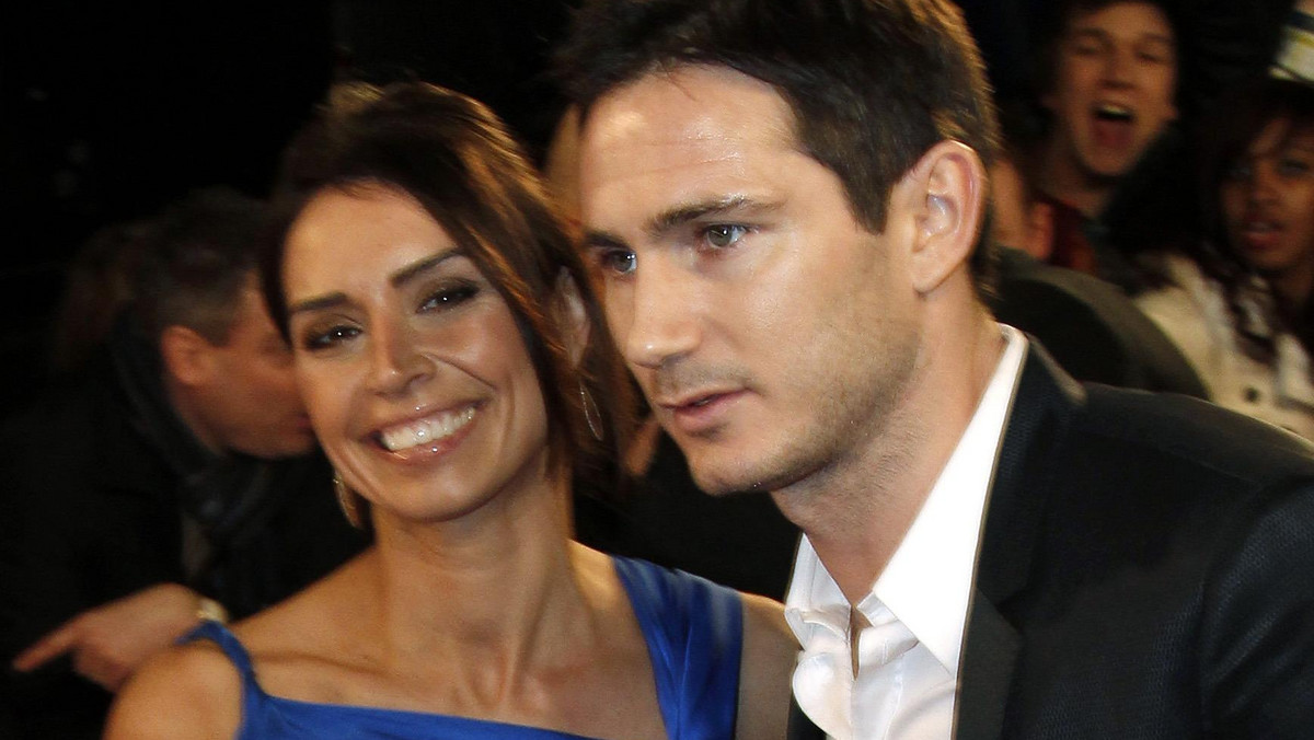 Frank Lampard, pomocnik Chelsea Londyn i reprezentacji Anglii, zamierza się oświadczyć Christine Bleakley  - informują angielskie media.