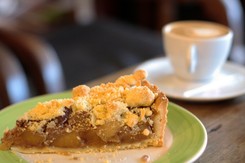 Smakowita szarlotka z papierówek. Prosty i szybki przepis od Jakuba Kuronia