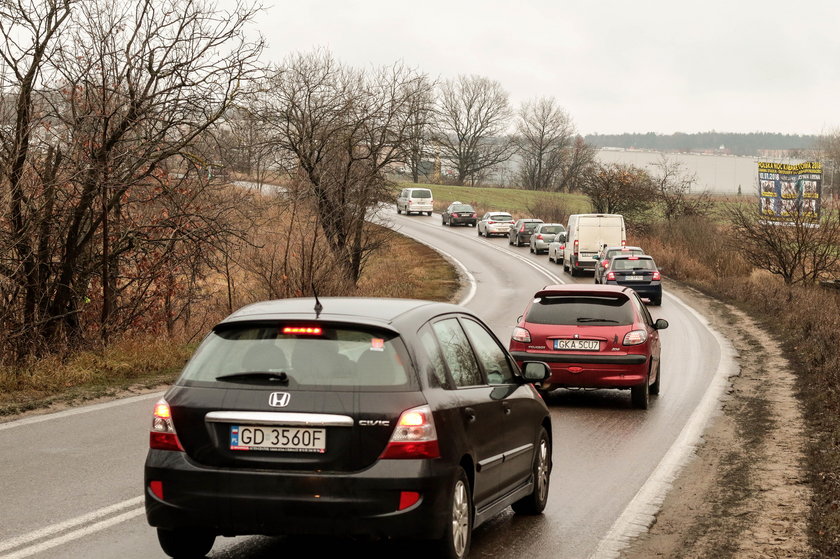 Paraliż obwodnicy w Trójmieście. Wszystko przez ciężarówkę z kurczakami