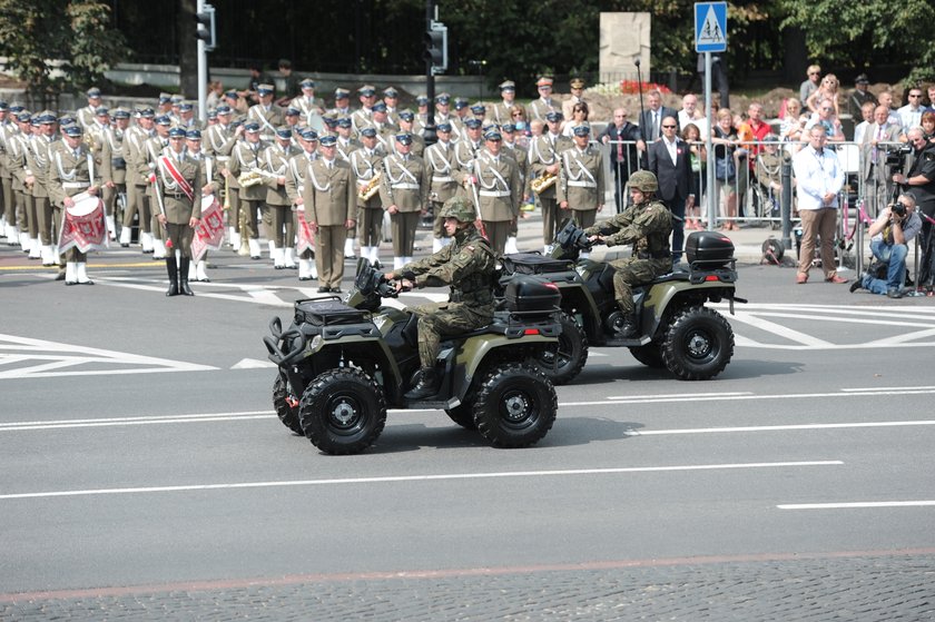 Defilada z okazji święta Wojska Polskiego.