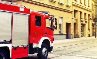 Pożar w escape roomie w Koszalinie: kontrole przeciwpożarowe w całym kraju