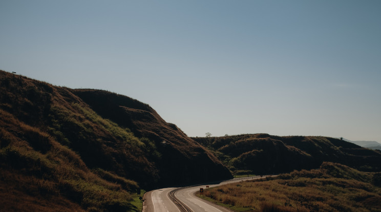 Az M7-es autópálya forgalma ideiglenes sávzárásos forgalomterelés mellett haladhat/Illusztráció: Pexels