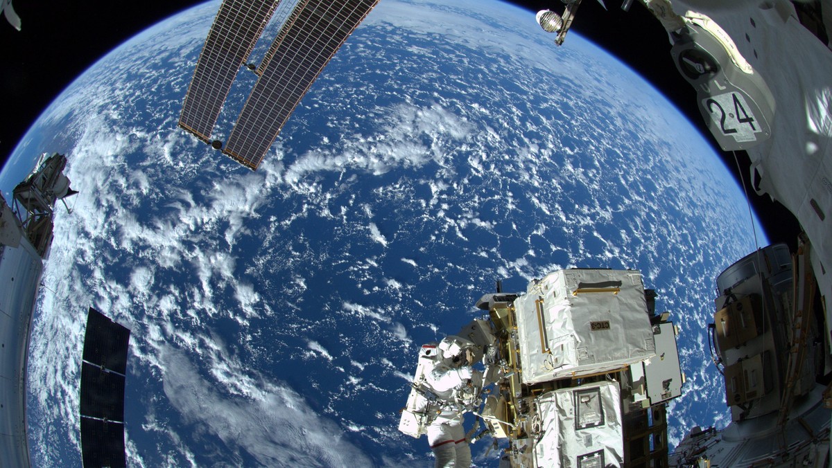 SPACE ISS SPACEWALK