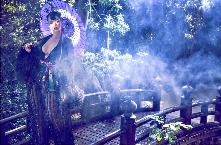 Rihanna na zdjęciach w 'Harper's Bazaar China'
