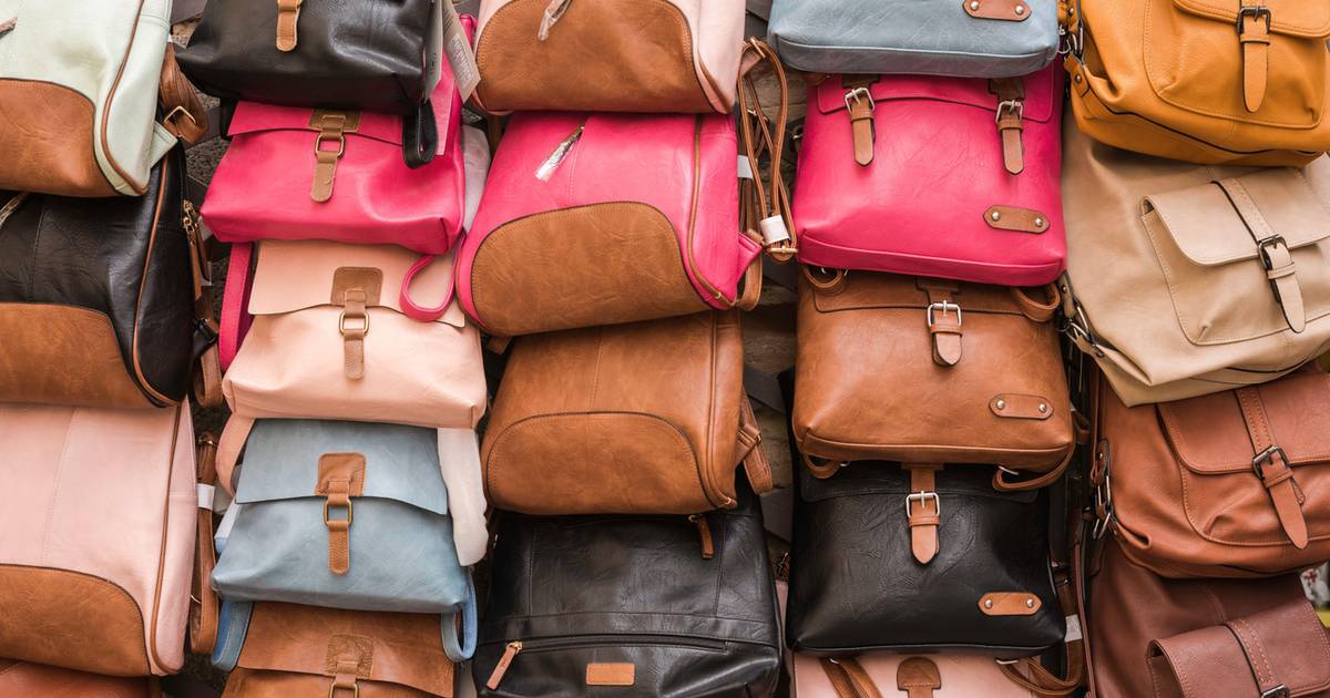 Przyciąga spojrzenia i łamie schematy. Ta torebka to hit sezonu