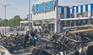 Wzmagają się rosyjskie ataki na Charków