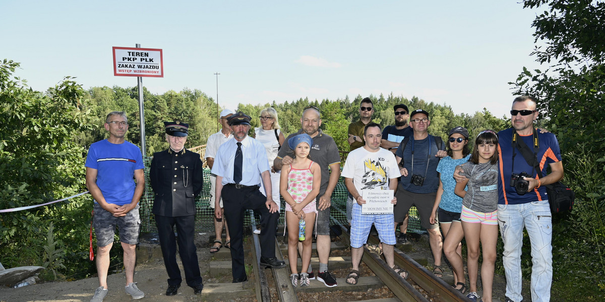 Mieszkańcy do Toma Cruise'a: Nie zburzysz nam mostu!