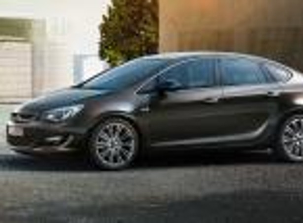 Nowy opel astra sedan. Mat. prasowe