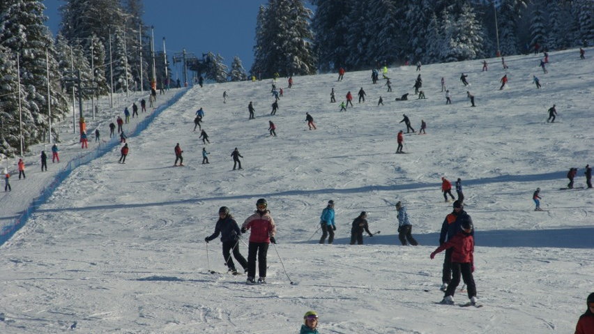 Stacja narciarska w Jurgowie. Czy w tym roku będą bawić się tu niezaszczepieni z całej Europy?