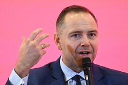 41-letni historyk, szef IPN i były bokser kandydatem wspieranym przez PiS na prezydenta. Oto co o nim wiemy