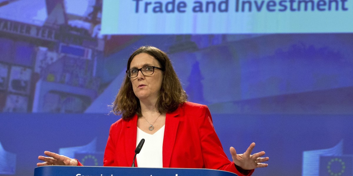 Unijna komisarz ds. handlu Cecilia Malmstroem powiedziała, że w KE trwa dyskusja nad wprowadzeniem tymczasowych środków ochronnych na rynku stali