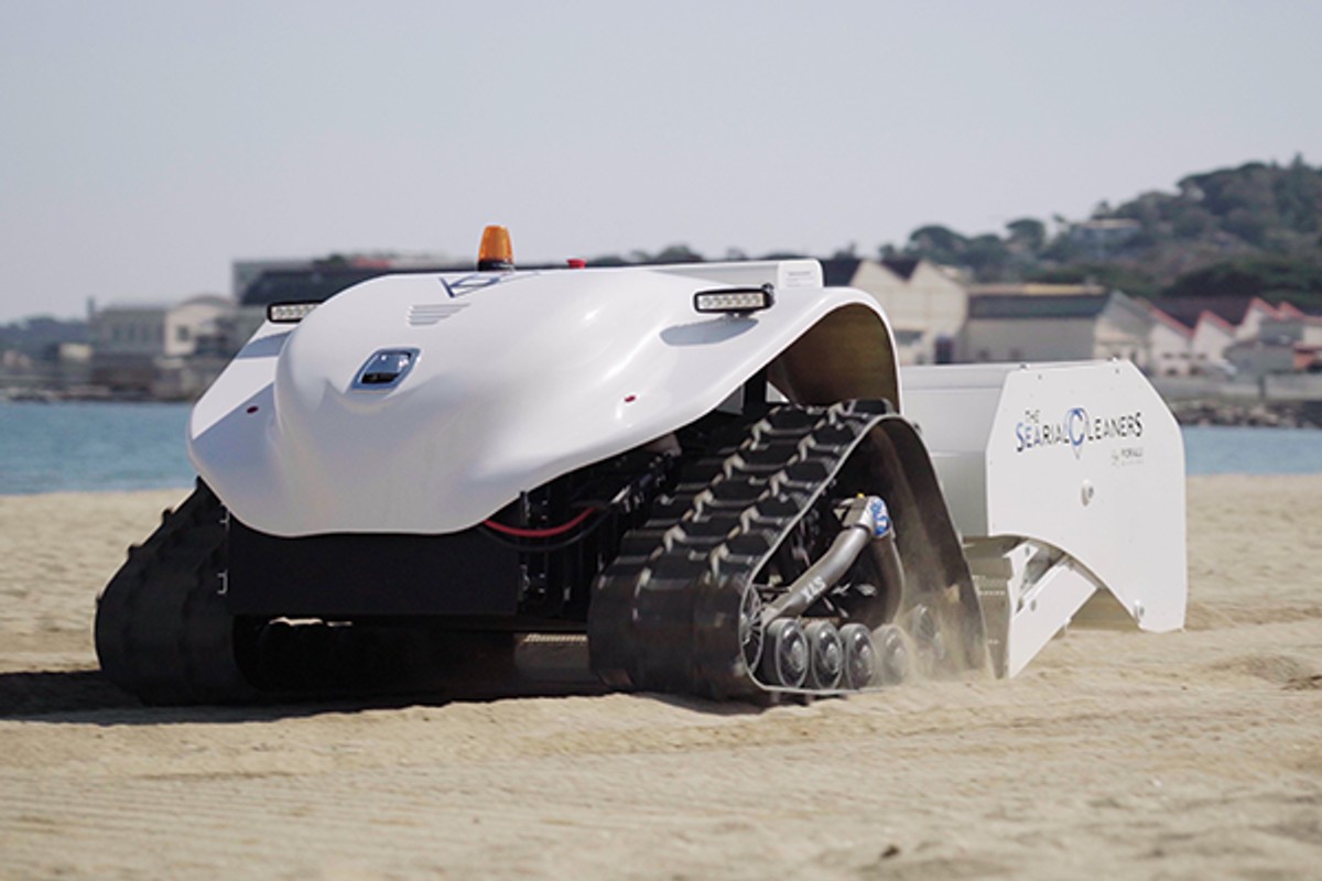 Autonomiczny robot będzie czyścił plażę w Gdańsku. "Odsiewa śmieci takie jak niedopałki i kapsle"