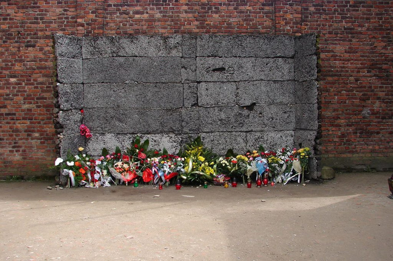 Ścianą przed którą Niemcy dokonywali egzekucji w Auschwitz