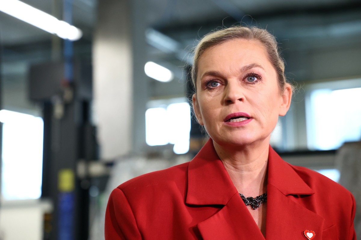Barbara Nowacka jako minister edukacji. Tak ocenili ją Polacy [SONDAŻ]