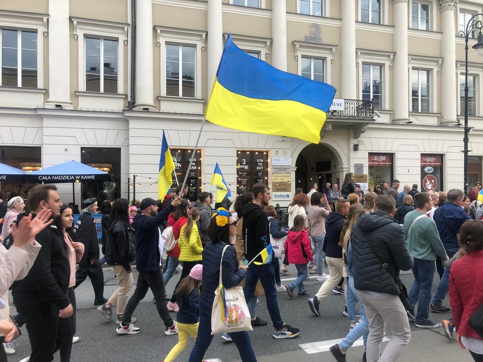 Ukraińcy wyrażają wdzięczność Polakom. W Warszawie odbył się marsz wdzięczności