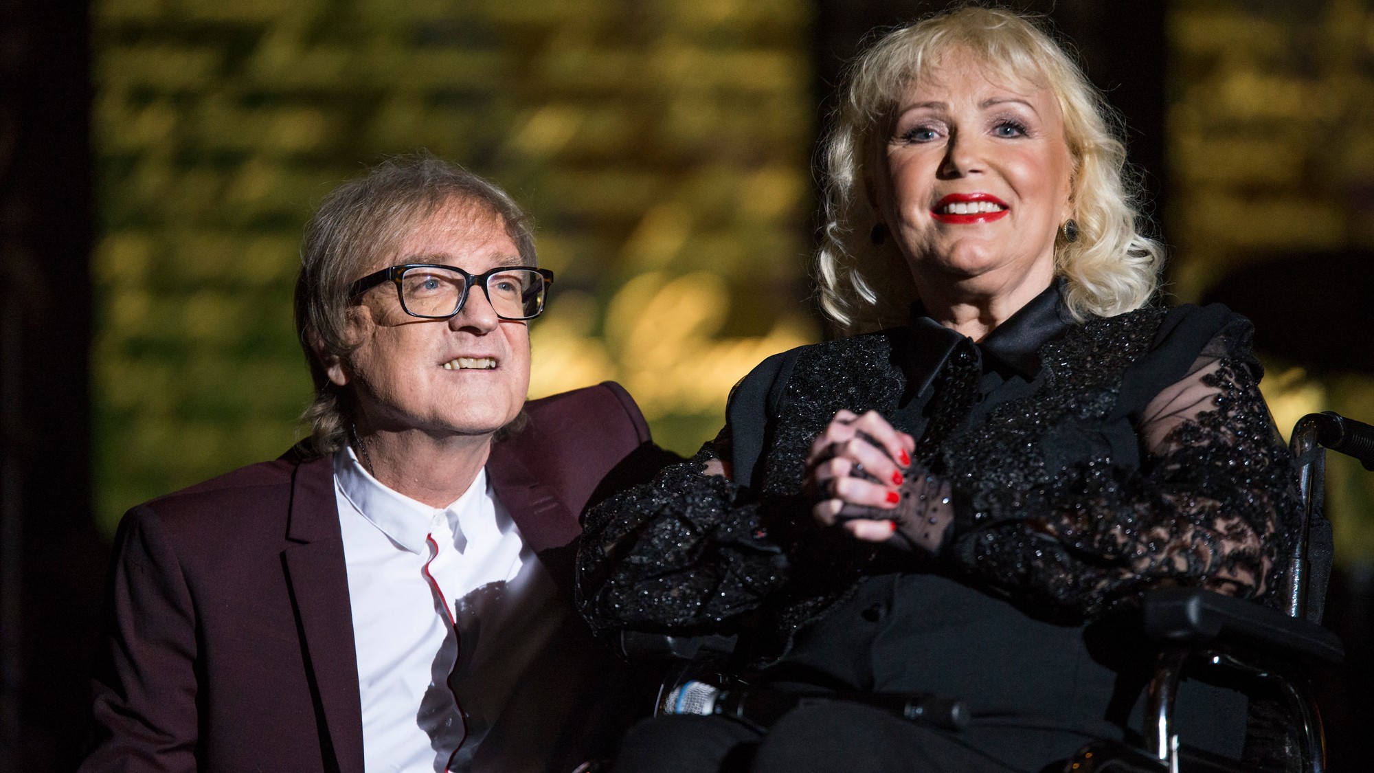 Miroslav Žbirka a Marika Gombitová počas galakoncertu na Zimnom štadióne Ondreja Nepelu v roku 2016.