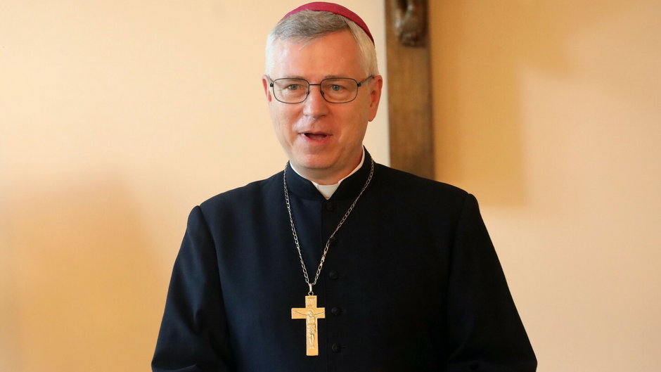 Biskup legnicki Andrzej Siemieniewski