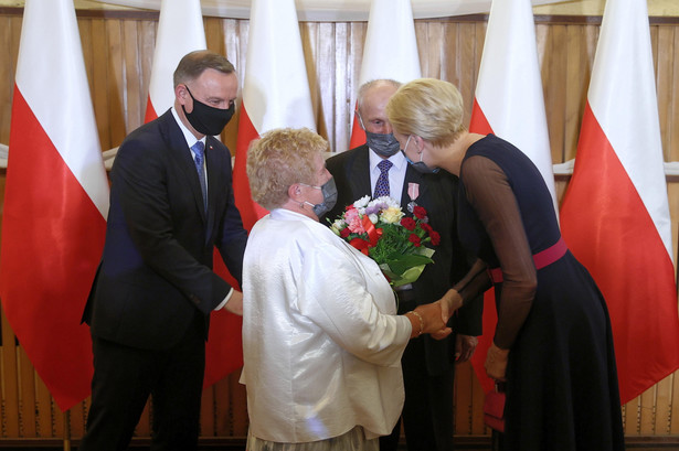 Andrzej Duda podczas uroczystości wręczenia Medali za Długoletnie Pożycie Małżeńskie