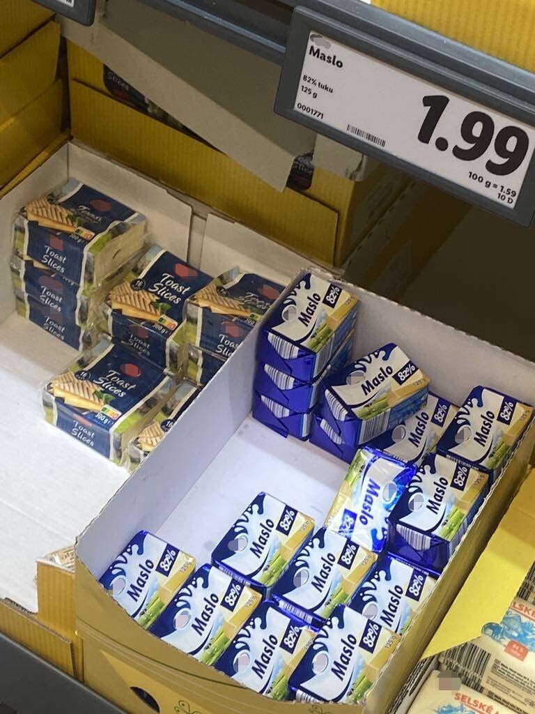 Čitateľka Veronika ním poslala rozličné ceny masla v známom obchodnom reťazci.
