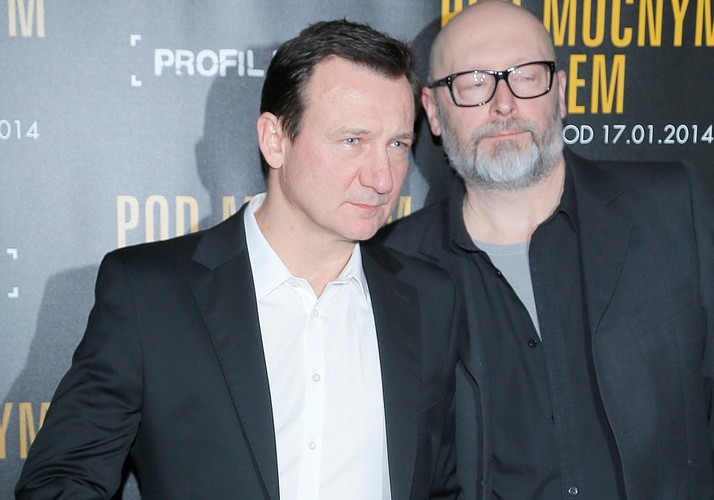 Robert Więckiewicz i Wojciech Smarzowski na warszawskiej premierze filmu 'Pod Mocnym Aniołem'