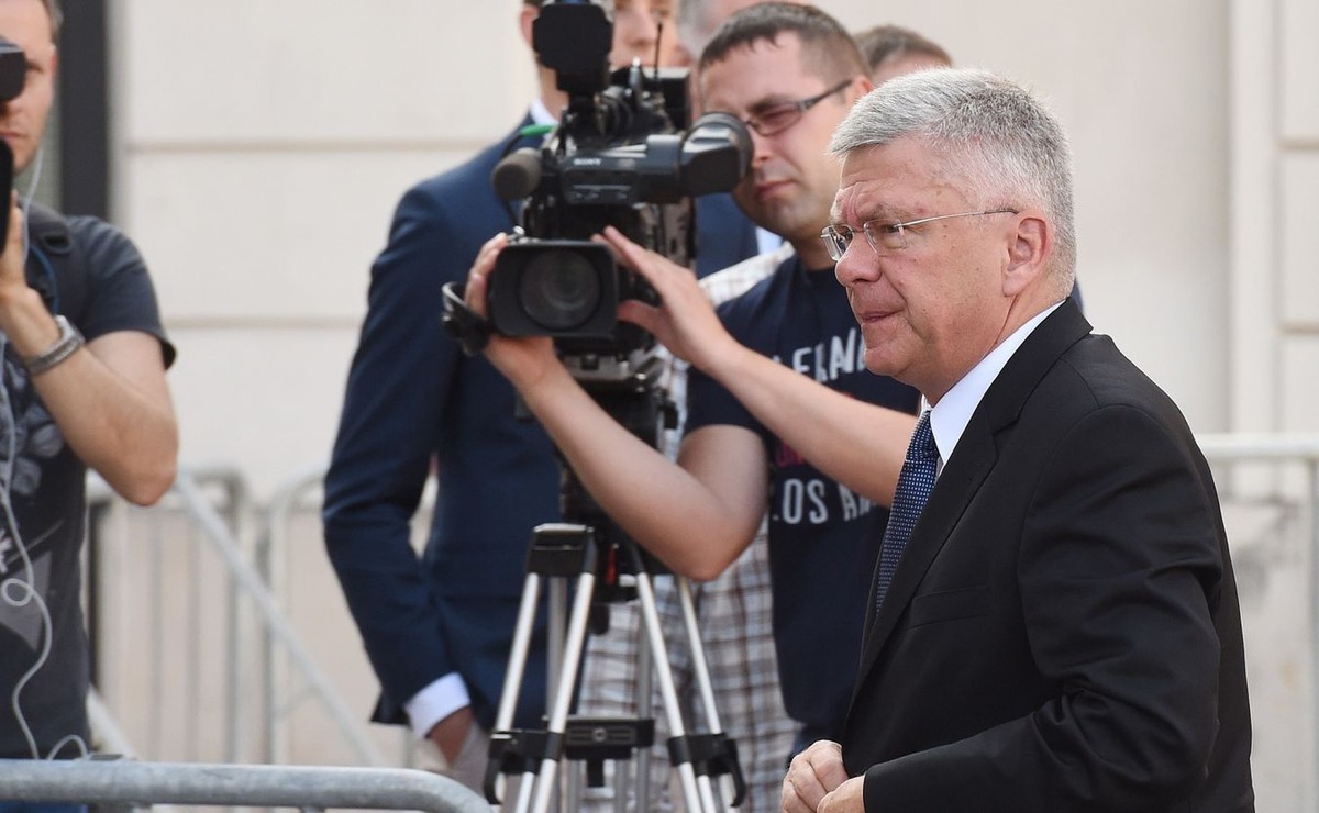 Zdaniem Karczewskiego zmiany w funkcjonowaniu wymiaru sprawiedliwości są „niezbędne dla zwykłych obywateli, by procesy nie ciągnęły się zbyt długo, by zapadały dobre wyroki, by każdy w Polsce miał poczucie sprawiedliwości”