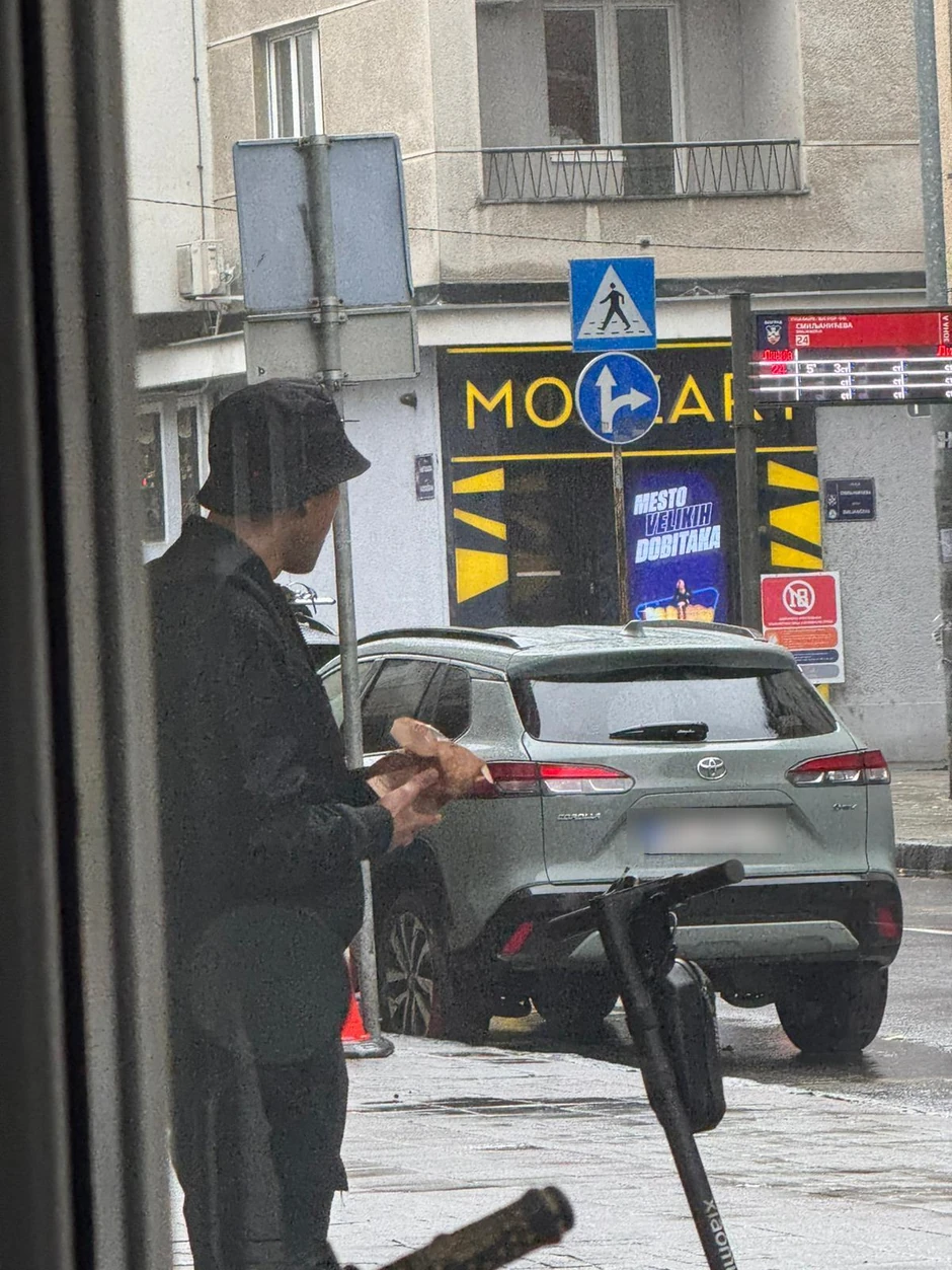 Boško Janković, paparaco