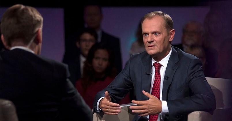 Donald Tusk w programie "Tomasz Lis na żywo"