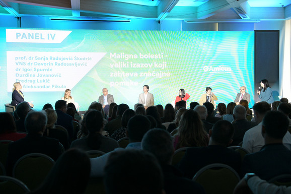 DRUGI DAN HEALTH UP KONFERENCIJE Sala i danas prepuna na najvećem zdravstvenom skupu u regionu, u toku panel: "Maligne bolesti - veliki izazov zahteva značajne pomake" (FOTO, VIDEO)