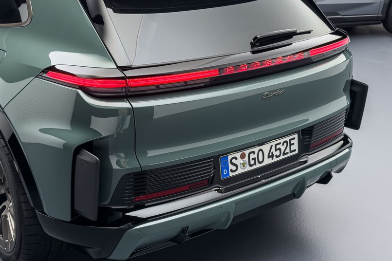 Porsche Cayenne Electric