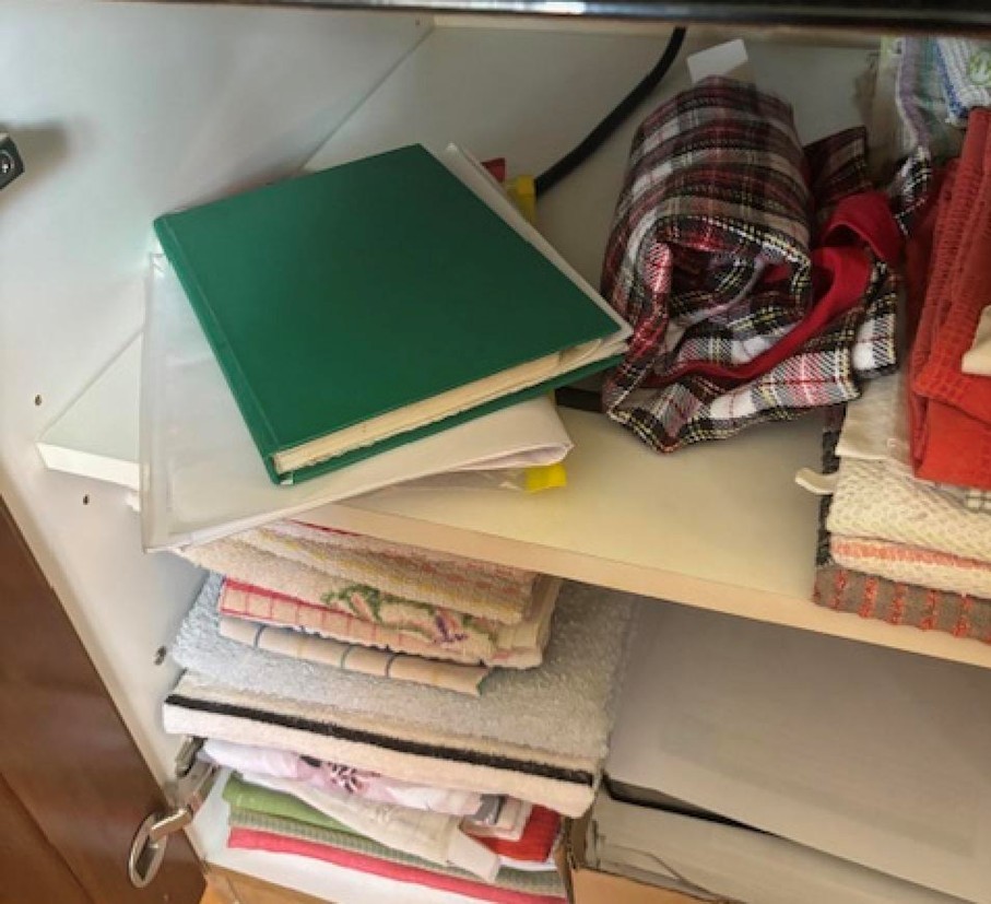 Vidíte tú zelenú knihu? Áno, presne tú. Nie je to len o receptoch, ale aj o spomienkach.