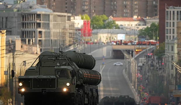 Ruski S-400 u Moskvi tokom probe 4. maja za Dan pobede