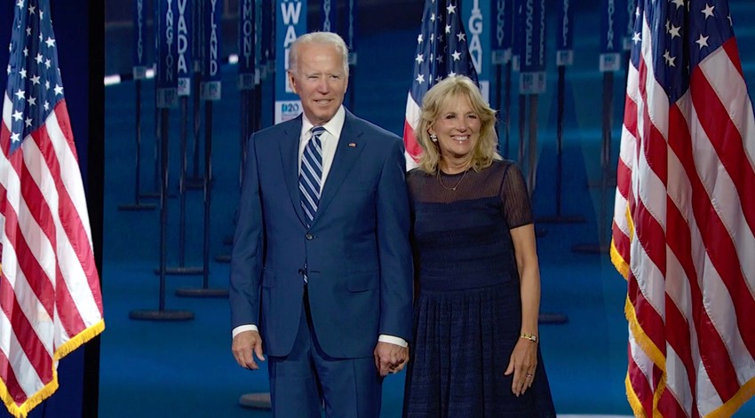 Nabavio bih vakcinu sutra da mogu - Džozef Bajden (na fotografiji sa suprugom Džil)