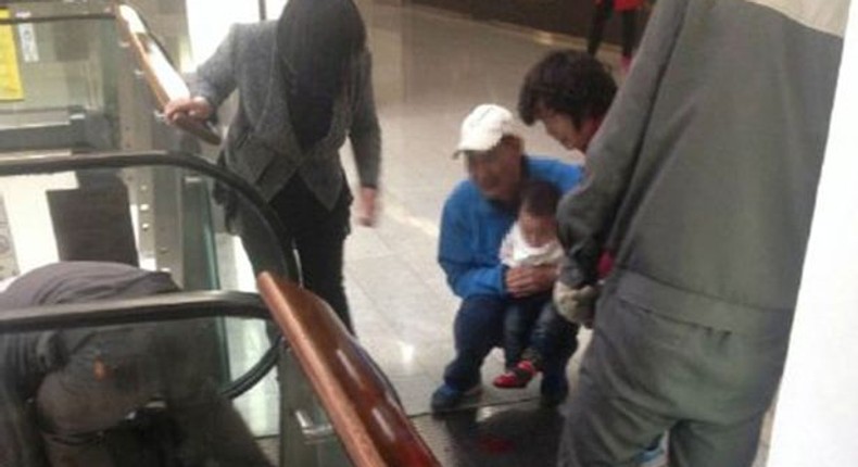 1-yr-old girl loses SIX fingers in escalator accident